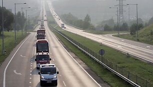 49 lenkų ugniagesių ma&scaron;inas lydėjo Lietuvos policija