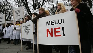 Kauno 2-osios klinikinės ligoninės darbuotojai vėl rengiasi protesto akcijai.