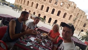 El Džemo amfiteatras i&scaron; i&scaron;orės ir visa &scaron;eima: Vaidas, Aleksas, Sigutė ir Vytautas