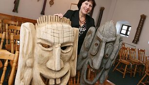 Viena i&scaron; Užgavėnių &scaron;ventės Kaune rengėjų, Kauno tautinės kultūros centro direktorės pavaduotoja ugdymui O.F.Ivanauskienė visus kauniečius ir svečius kvietė su trenksmais i&scaron;varyti žiemą.