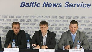 I&scaron; kairės: Martin Lants, Hannes Saarpuu, Robertas Juodka.