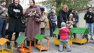 Artimiausiu metu bent a&scaron;tuoniose Vilniaus vietose turėtų atsirasti &scaron;tai tokios &scaron;ėryklos, skirtos maitinti beglobes kates.