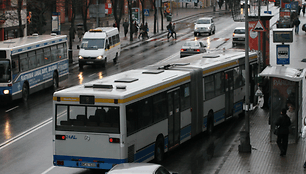 Klaipėdoje konfliktų tarp keleivių ir vairuotojų padaugėjo įvedus naują lipimo į autobusus sistemą. 