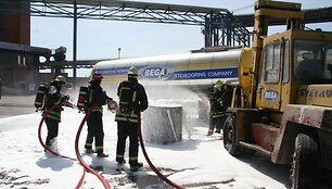 Klaipėdos jūrų krovinių kompanijoje &bdquo;Bega&ldquo; įvyko prie&scaron;gaisrinės ir civilinės saugos pratybos.