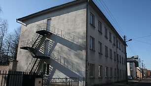 Nakvynės namai Vir&scaron;utinėje gatvėje - pilni gyventojų. 
