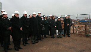 Trečiadienį oficialiai prasidėjo Klaipėdos arenos statybos.