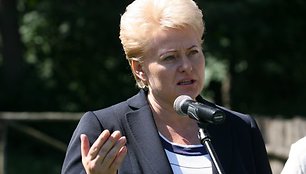 Dalia Grybauskaitė pirmą kartą oficialiu vizitu lankėsi Klaipėdoje. 