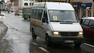 Klaipėdoje maršrutinių mikroautobusų šeimininkai bilieto kainą nori mažinti iki 2 Lt.