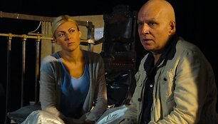 Spektaklyje vaidins puikiai žinomi Klaipėdos dramos teatro aktoriai Eglė Jackaitė ir Vytautas Anužis. 