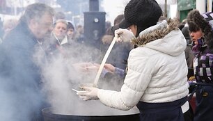 Palanga žiemą svečius suvilioja į stintų &scaron;ventę.