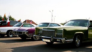Kurorto gatvėmis skries amerikieti&scaron;ki automobiliai.