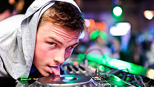 DJ Justen Beat antrus metus reziduoja Klaipėdos naktiniame klube.