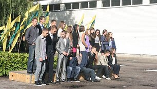 Vydūno vidurins mokyklos bendruomenė rugsėjo 1-ąją pasitiko naujose patalpose. 