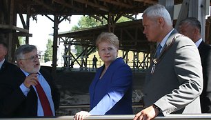 Prezidentė Dalia Grybauskaitė trečiadienį lankėsi Klaipėdoje, kur pasveikino miestą ir jo gyventojus su 760-osiomis Klaipėdos įkūrimo metinėmis.