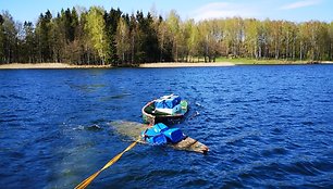 Per karantiną valytas Platelių ežeras ir jo prieigos.