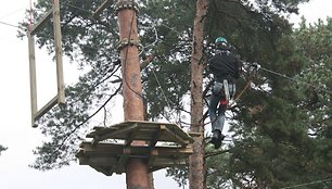 Baigiama įrengti laipynių parką