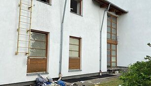 Gaisras Panevėžio moterų vienuolyne pridarė nemenkų nuostolių. Pra&scaron;oma paramos.