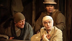Rusijos nacionaline teatro premija &bdquo;Auksinė kaukė&ldquo; apdovanotas spektaklis &bdquo;Luo&scaron;ys i&scaron; Aini&scaron;mano&ldquo; bus rodomas klaipėdiečiams. 