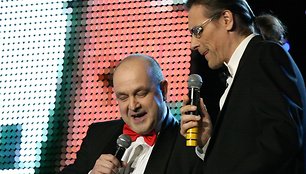 ArtūrasOrlauskas ir Gintautas Kirkila-Klarkas parengė dainuojamosios anekdotų poezijos apie meilę programą.
