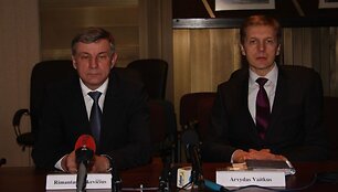 Susisiekimo ministras Rimantas Sinkevičius ir Klaipėdos uosto direkcijos vadovas Arvydas Vaitkus