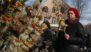 Verbas pinanti klaipėdietė Vanda Kaziuko mugei ruošiasi visus metus.