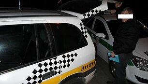 Klaipėdoje trečiadienio naktį atskleista vagystė i&scaron; lombardo. Du įtariamieji uždaryti į are&scaron;tinę. 