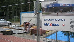 Melnragėje baigiama pastatyti naują &bdquo;Maximą&ldquo;.