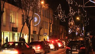 Palanga jau pasipuo&scaron;ė Kalėdų spalvomis