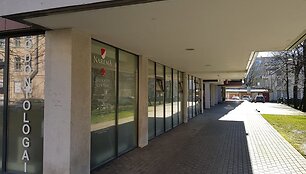 Nuo pneumatinių &scaron;ūvių nukentėjusi odontologijos klinika.