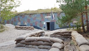 Memel Nord baterija pajūryje stūgso jau 80 metų.