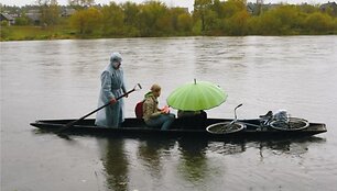 Filme &bdquo;Upė&ldquo; pasakojama apie žmonės, gyvenančius Neries ir &Scaron;ventosios upių santakoje. 