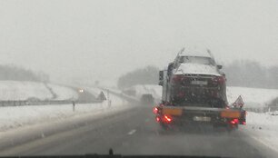 Autostradoje - sudėtingos eismo sąlygos.