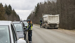 Savaitgalį Klaipėdos apskrityje vykdytas reidas: ikrintas transporto priemonių vairuotojų blaivumas, apsvaigimas nuo narkotinių ar kitų psichiką veikiančių medžiagų.