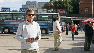 G.Petravičius &scaron;iuo metu su advokatu rengia ie&scaron;kinį teismui &ndash; vyri&scaron;kis ketina siekti, jog saugos bendrovė atlygintų ne tik jo patirtą moralinę žalą, bet ir nuostolius, kuriuos jis patyrė pusdienį negalėjęs rūpintis savo verslo reikalais.