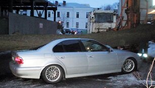 BMW 530 po incidento keliaus į metalo laužą.