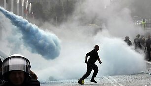 Nepajėgiantys susitvarkyti apsaugininkai į pagalbą i&scaron;kvietė policiją.