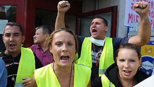Nepajėgiantys susitvarkyti apsaugininkai į pagalbą i&scaron;kvietė policiją.