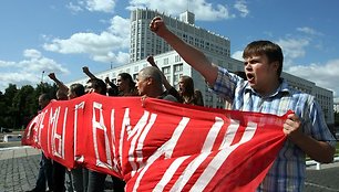 Protestuotojai reikalauja išsaugoti darbo vietas