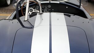 Senovinių automobilų turgus primena muziejų