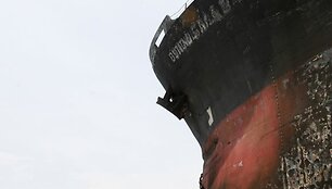 Malakos sąsiauryje po susidūrimo dega Taivano tanklaivis 