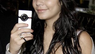 2. Vanessa Hudgens - geriausias hipių stilius 