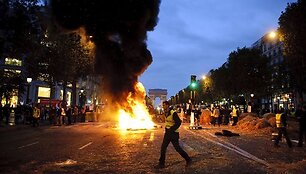 Protestuotojai blokavo eismą