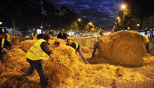 Protestuotojai blokavo eismą