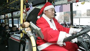 Autobusą vairuoja Kalėdų senelis