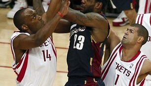 &bdquo;Rockets&ldquo; ir &bdquo;Cavaliers&ldquo; rungtynių akimirkos