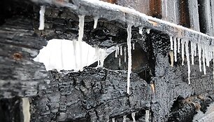 Pirmieji į gaisro vietą atvyko Utenos rajono ugniagesiai