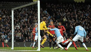  &bdquo;Manchester United&ldquo;  ir &bdquo;Manchester City&ldquo; dvikova