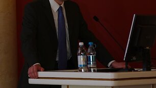 L.Gudžinskas VU SA prezidento poste pakeitė Moniką Sičiūnaitę