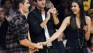 Nina Dobrev meiliai pasisveikina su Zacu Efronu 