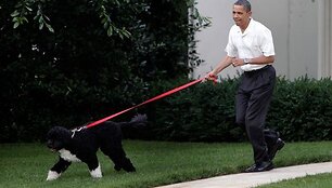 B.Obama vedžioja &scaron;unį